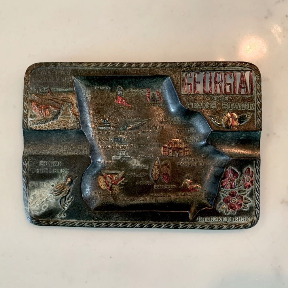 Small vintage Georgia souvenir ashtray